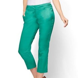 NWT New York & Company Capri Pants